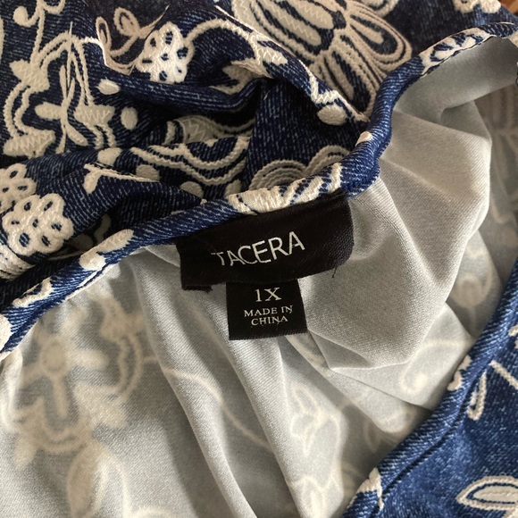 ❤️$5 ITEM Tacera top - Picture 3 of 4